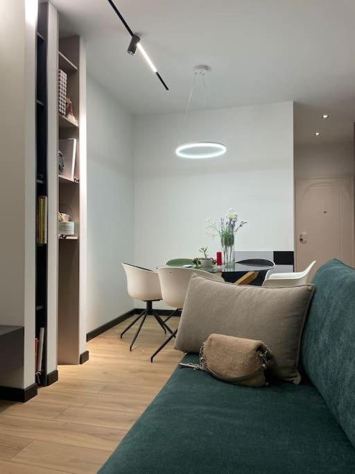 Angry Architects Apartment01 Tirana Esterno foto