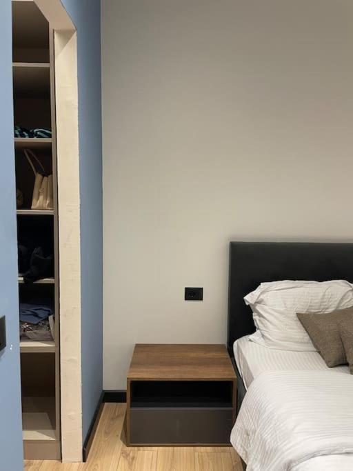 Angry Architects Apartment01 Tirana Esterno foto
